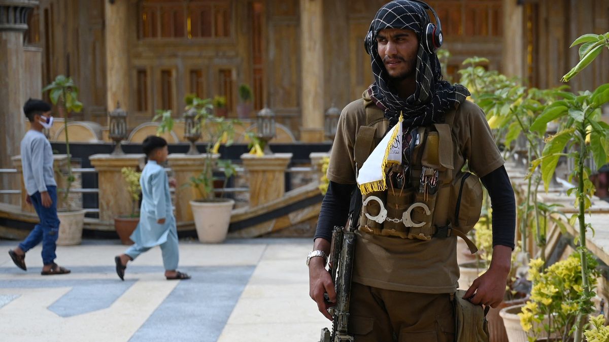 Tálibán se snaží ukončit mezinárodní izolaci Afghánistánu. Jednal o tom s Katarem